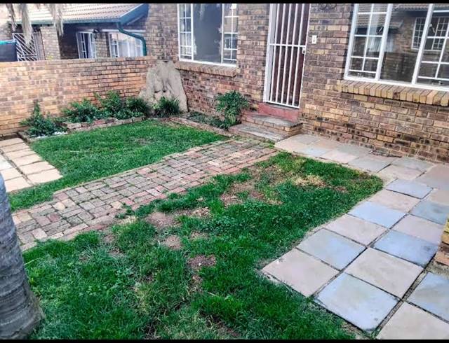 3 BEDROOM SIMPLEX FOR SALE IN BIRCHLEIGH
